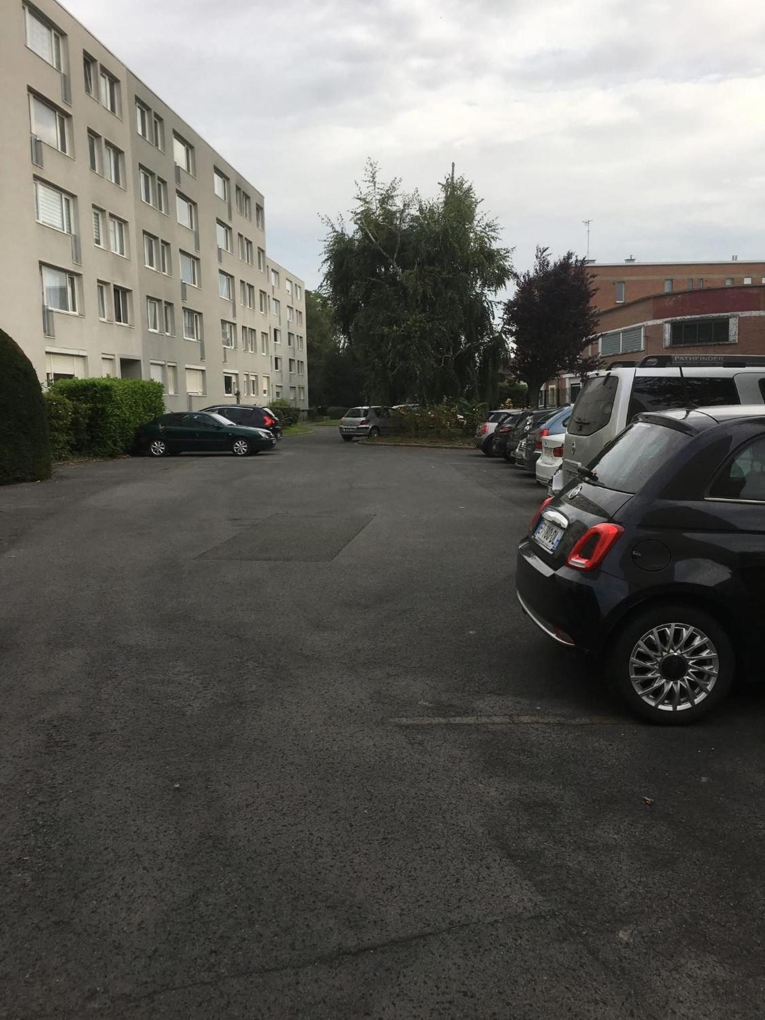 Au Petit Bonheur Imprevu Apartment Douai Exterior photo